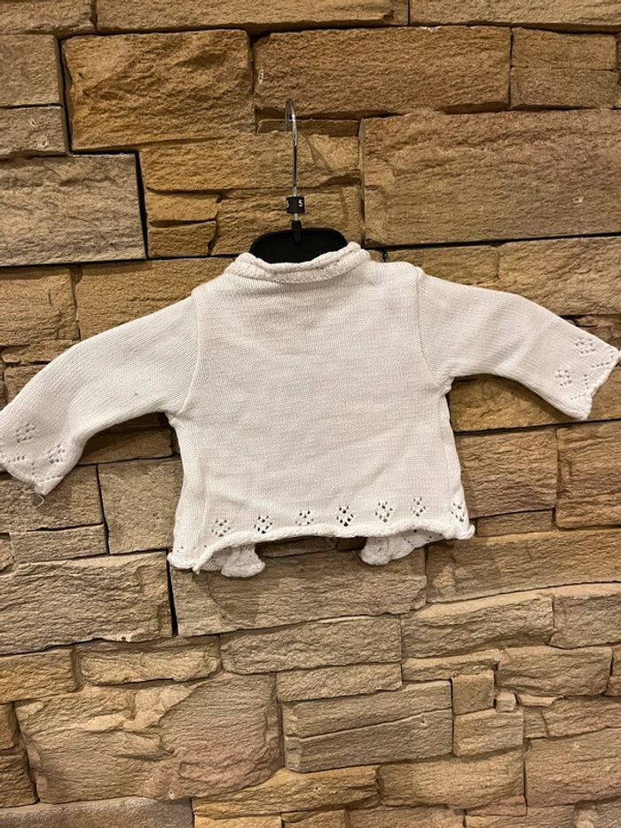 Boléro 3 mois blanc parfait état - photo numéro 3