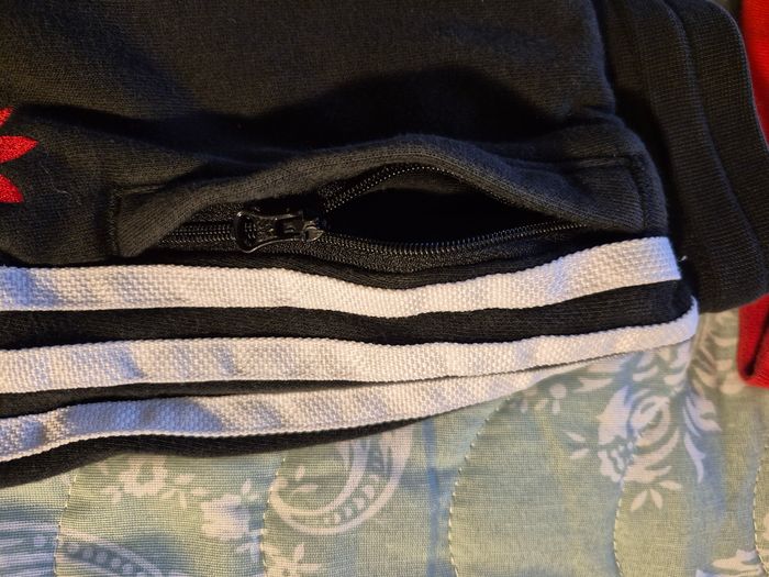 Superbe Ensemble Adidas X Disney 4/5ans - photo numéro 8