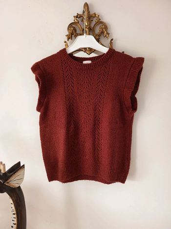 Pull sans manches ajourée