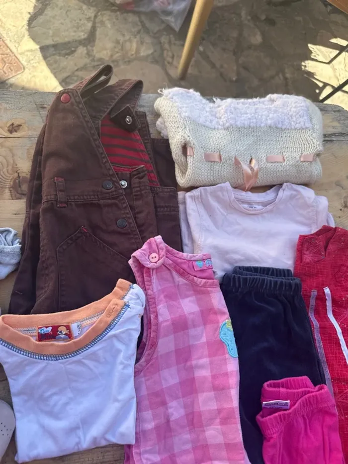 Lot , vêtements et accessoires fille un mois à 12 mois - photo numéro 4