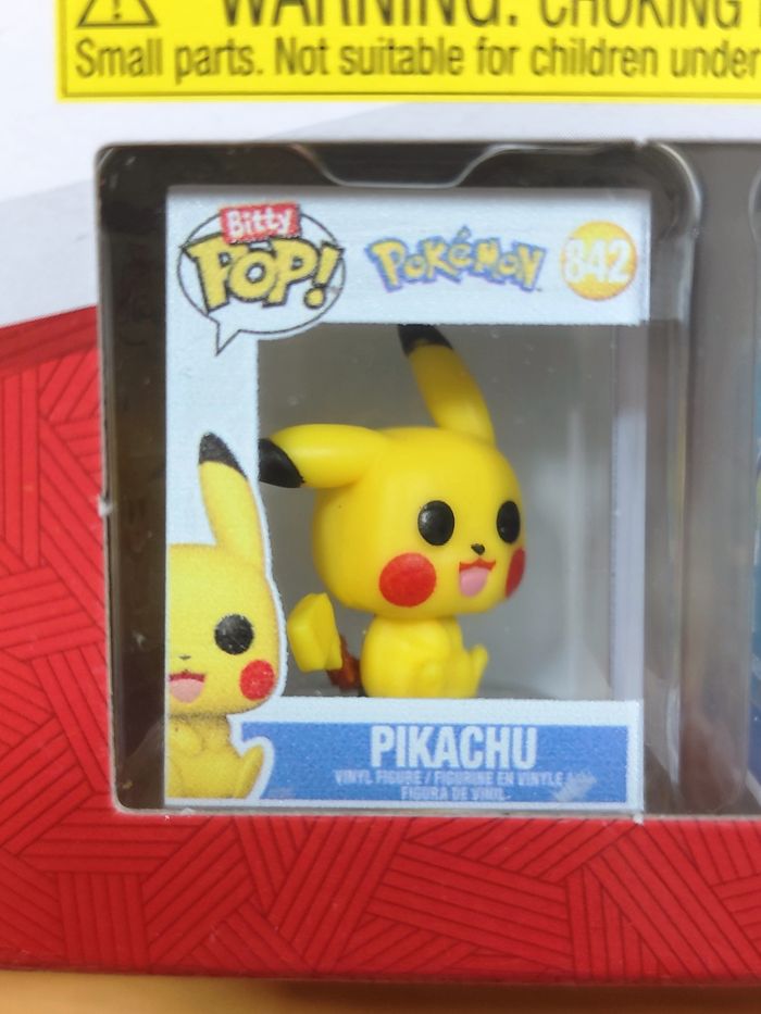 Boite De 4 Bitty Pop! Pokémon - Pikachu Vaporeon Caterpie Cubone - photo numéro 2