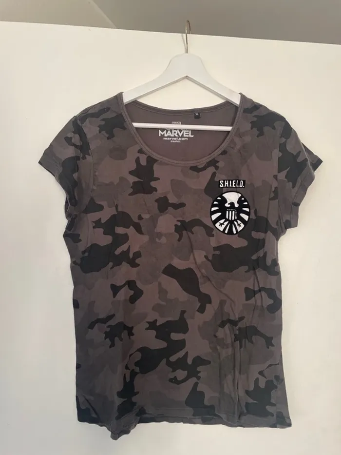 T-shirt Marvel XL