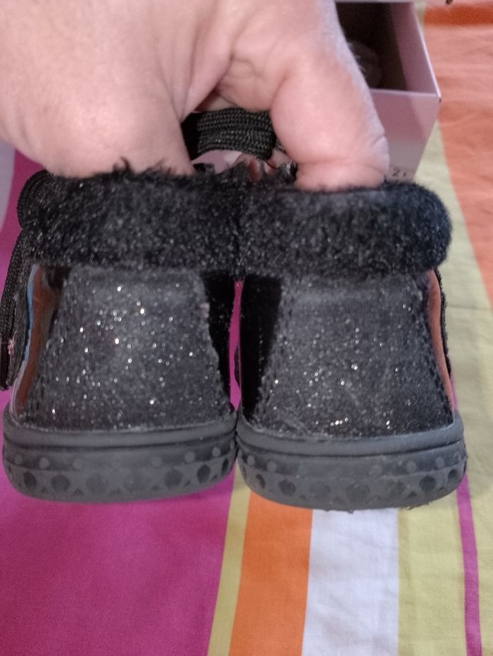 Petite bottines comme neuf
Pointure 21
Freemouss - photo numéro 7