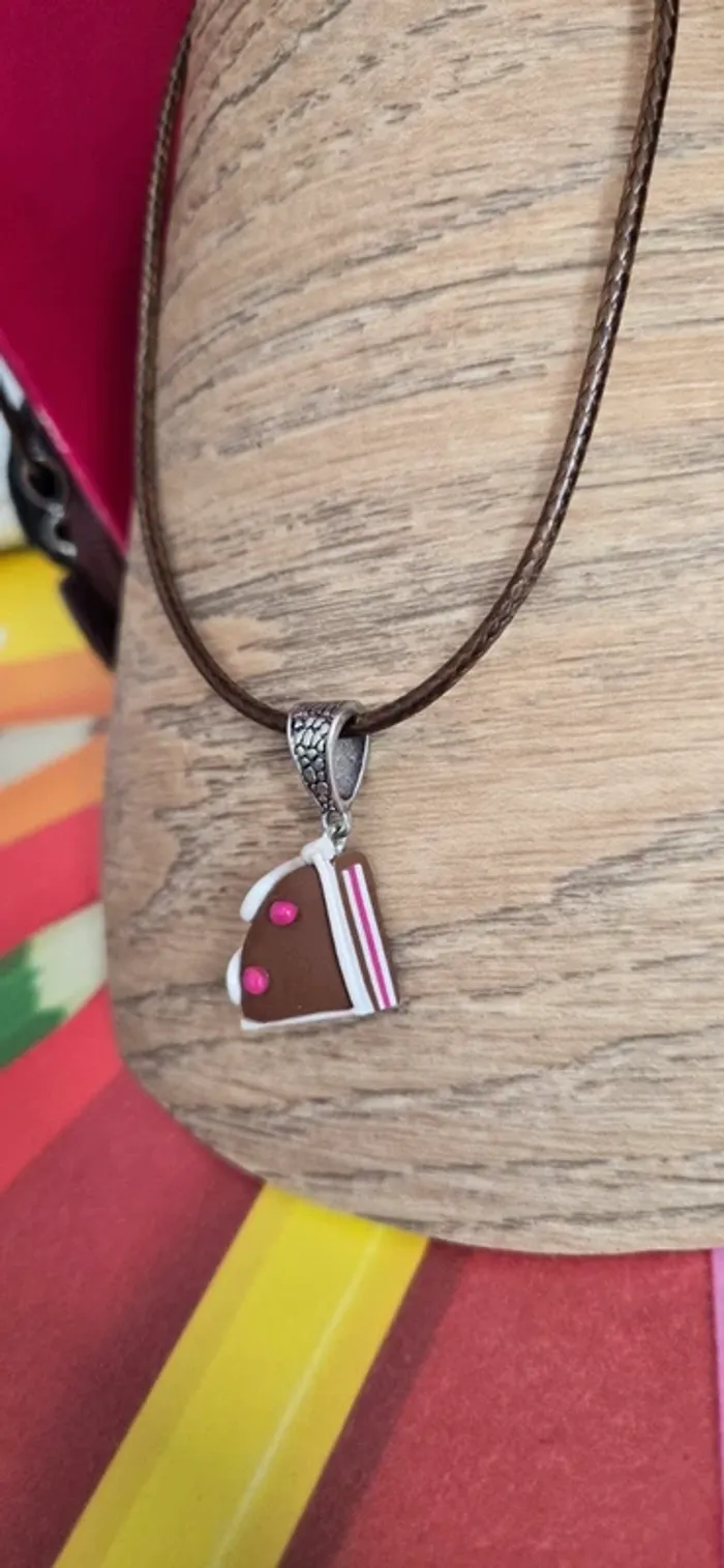 Collier part de gâteau fimo neuf - photo numéro 2