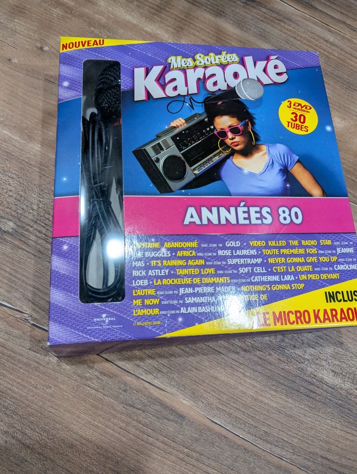 Jeu karaoké années 80 avec DVD et micro neuf