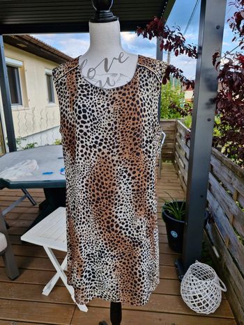 Robe femme .   Laura daly