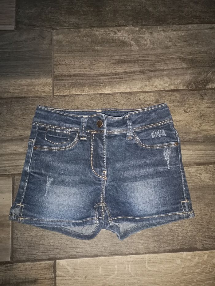 Short 6 ans