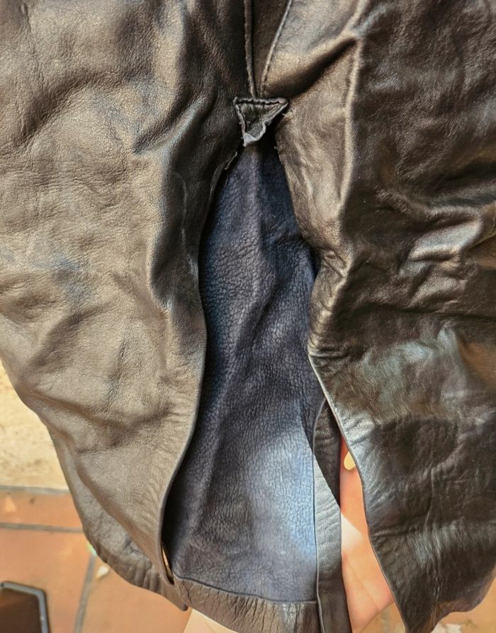 Jupe similicuir et velours forme crayon noir - photo numéro 2
