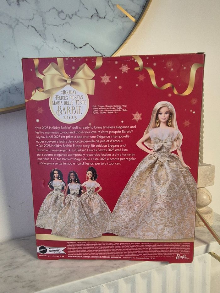 Barbie Noël Signature - photo numéro 3