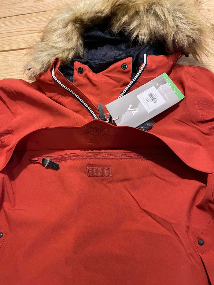 Coupe vent enfant 10 ans neuf. - photo numéro 5