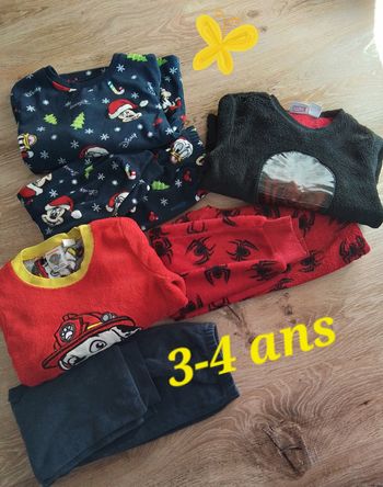 Pyjamas garçon 3-4 ans bon état 