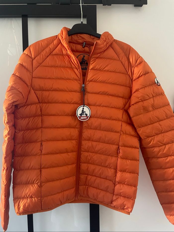 Doudoune JOTT Taille S NEUVE