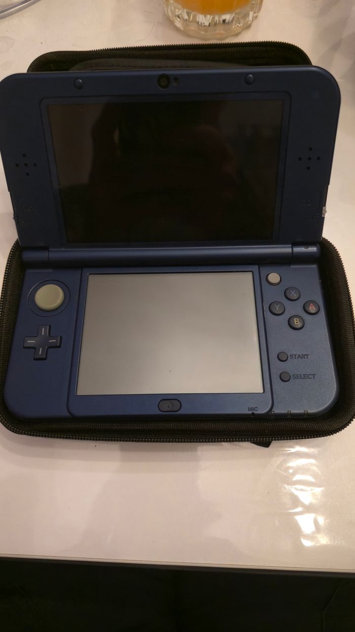 New Nintendo 3DS XL avec pleins de jeux