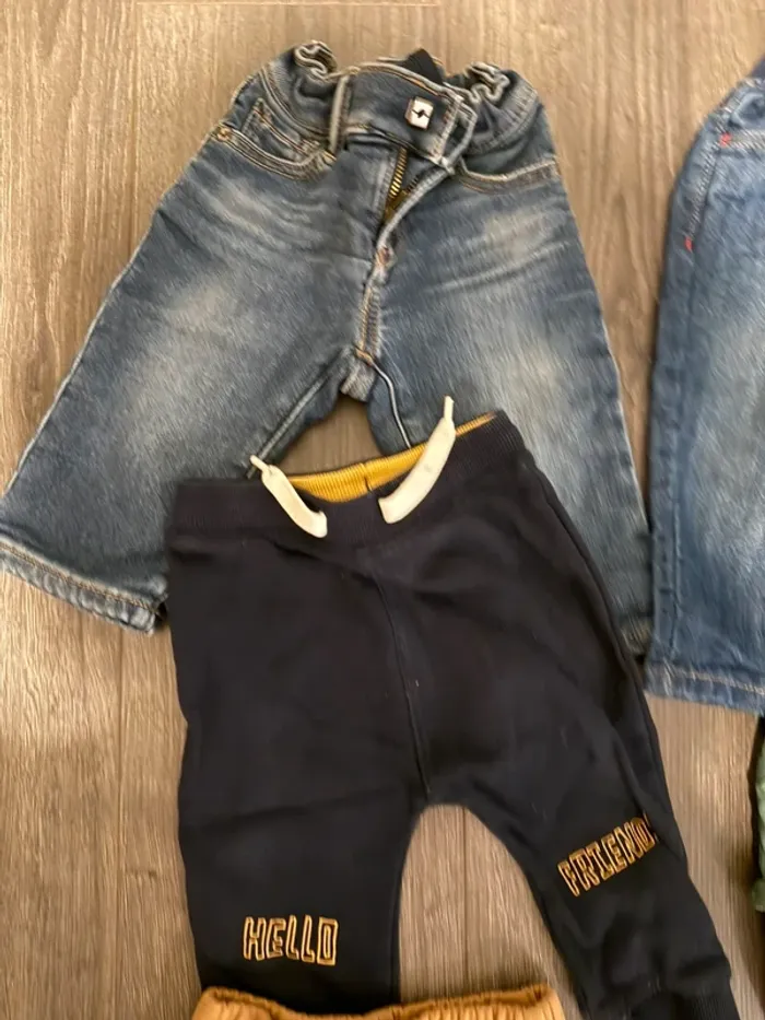 Lot 8 pantalons/jeans/joggings 12 mois - photo numéro 2