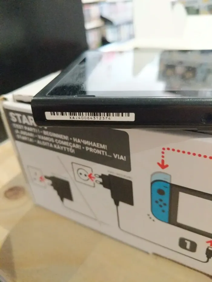 Nintendo Switch V1 Rouge & Bleu - photo numéro 9