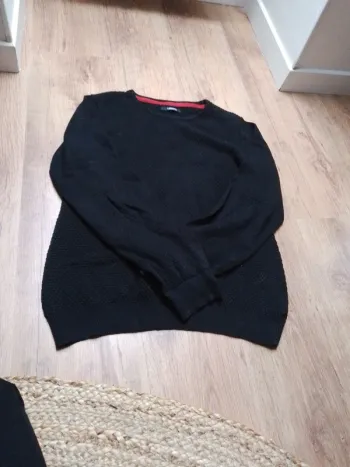 Pull ras de cou