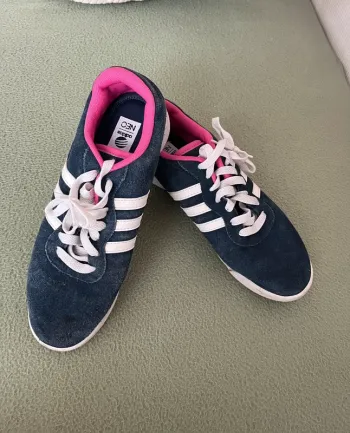 Basket adidas neo taille 39 1/3