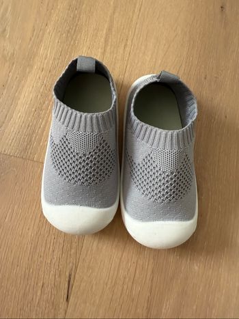 Chaussures neuve taille 25