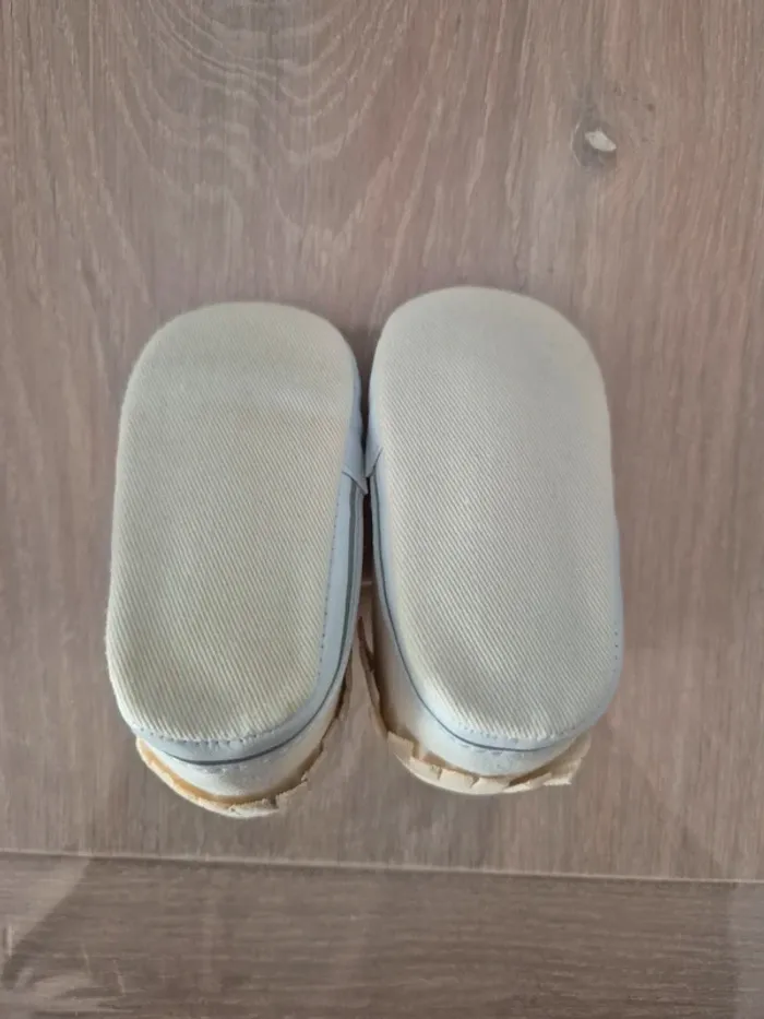 Chaussures souples dorées 19 - photo numéro 8