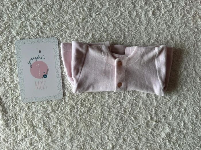 Gilet brassière taille 1 mois, marque petit bateau, très bon état - photo numéro 4