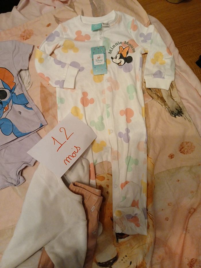 Lot pyjama disney 12 mois - photo numéro 4