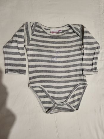 1 body manche longue garçon 9 mois 