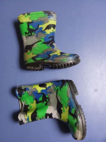 Paire de bottes garçon taille 23 motif dinosaures, automne, pluie, noir, vert, jaune, motif treillis