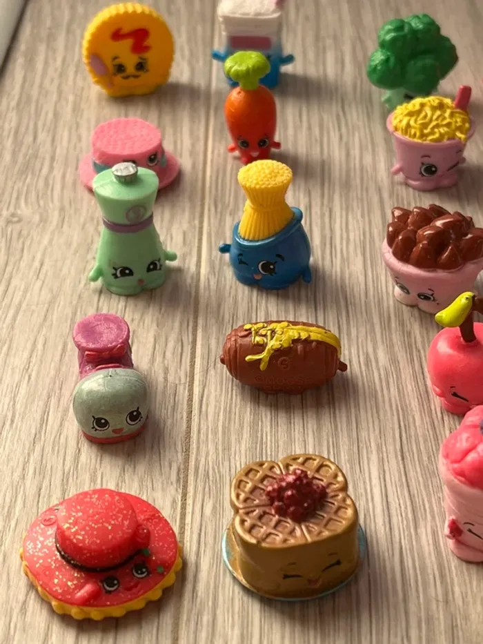 Lot de shopking 40 figurines - photo numéro 10