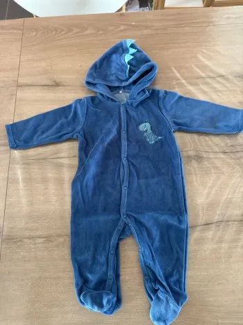 Pyjama velours dinosaure