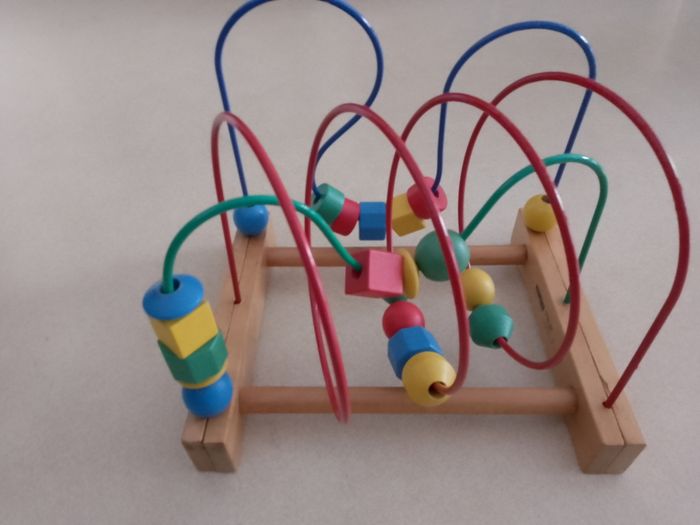 Vends circuit en spirale en bois Ikea Tbe - photo numéro 2