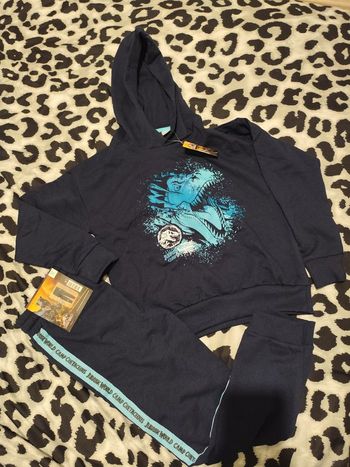 Ensemble Jurassic world