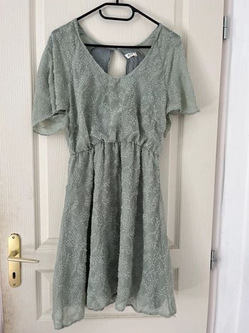Robe manche courte dos nu