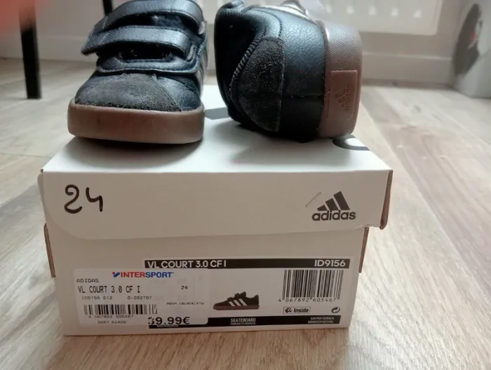 Basket adidas 24