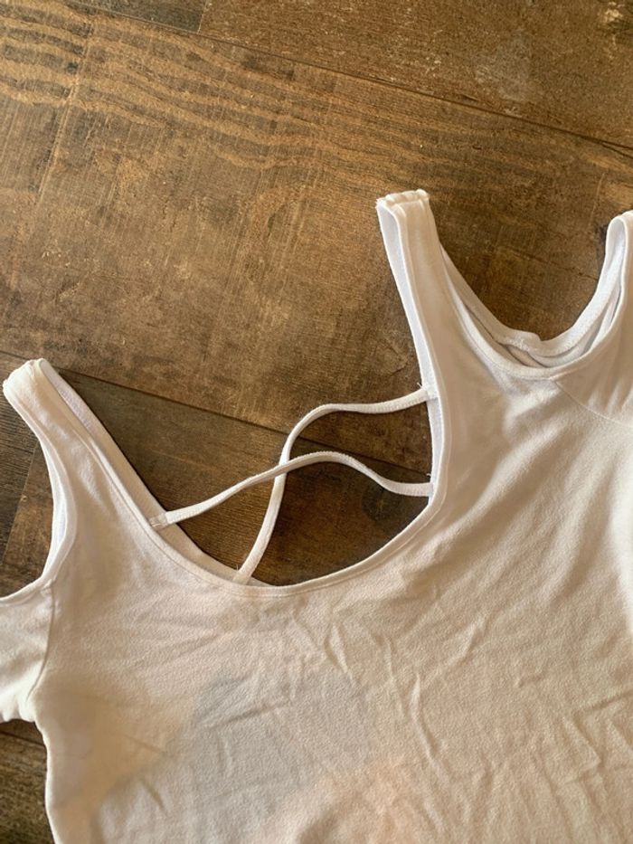 tee shirt blanc épaules dénudées - photo numéro 2