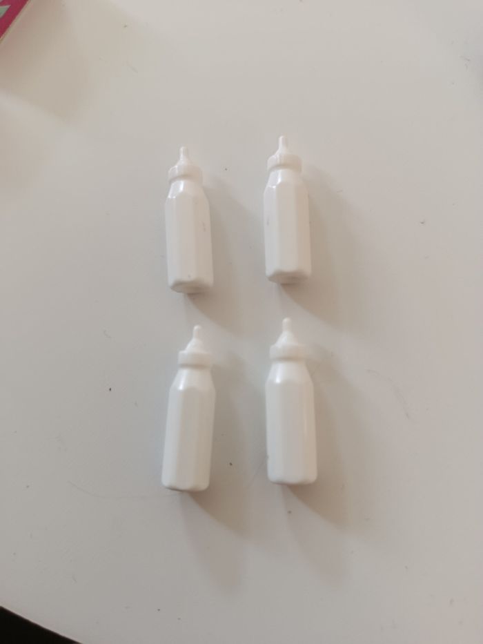 Lot de biberons barbie vintage