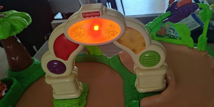 Fisher price jeu manege des animaux - photo numéro 2