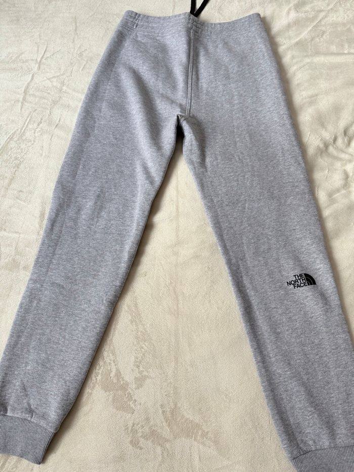 Jogging the north face - photo numéro 2