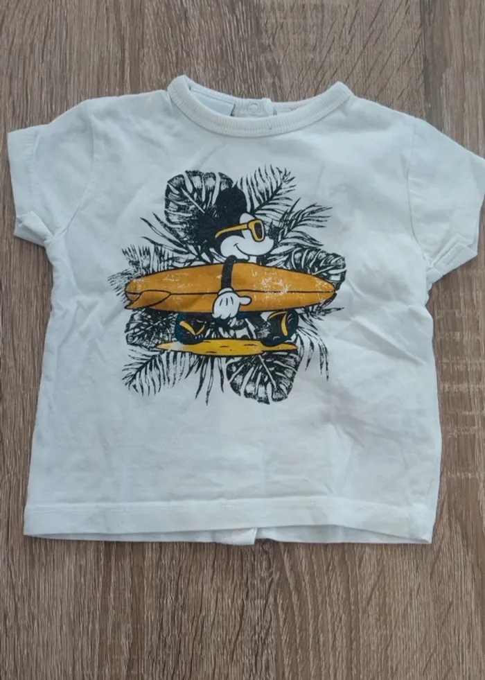 T-shirt