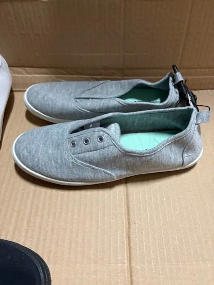 lot de 3 paires de basket légères femme taille 38 neuves - photo numéro 3