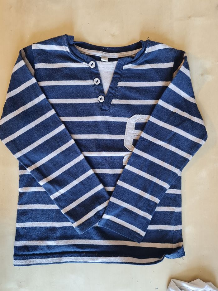 Lot haut 5ans - photo numéro 5