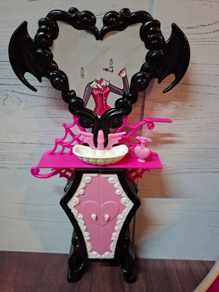 Monster high la salle de bain de draculaura - photo numéro 2