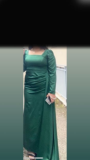 Robe longue verte en soie