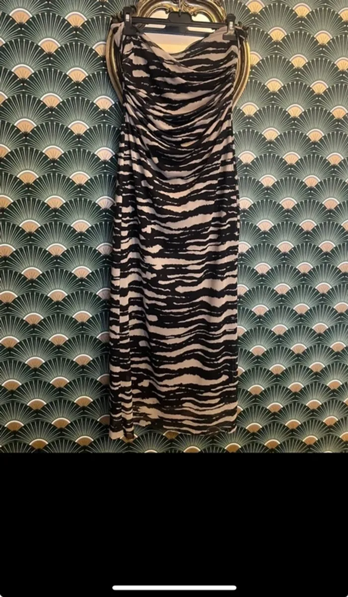 Robe bustier imprimé zèbre Zara taille L - photo numéro 2