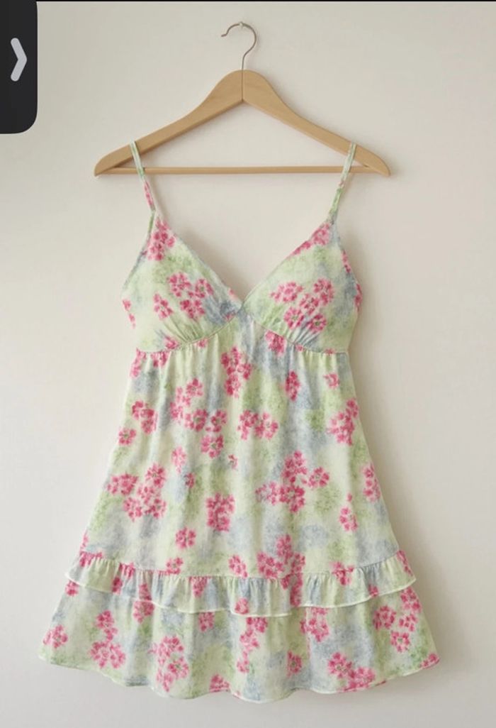Jolie robe légère fleurie taille 52 - photo numéro 3