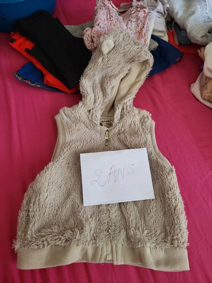 Veste sans manches 2 ans  grain de blé avec capuche