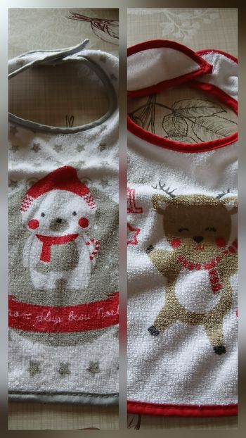Lot 2 bavoirs bébé Noël