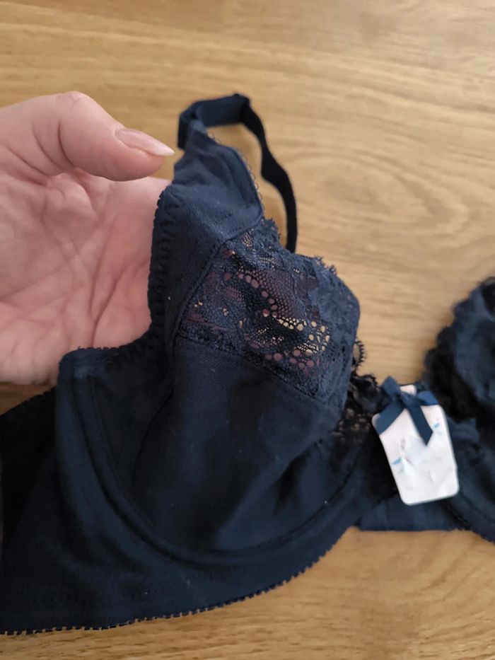 Soutien gorge 85A neuf viki - photo numéro 2
