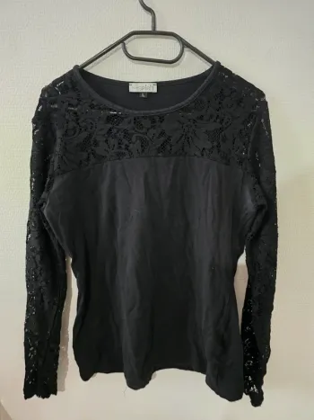 Pull fin à dentelle