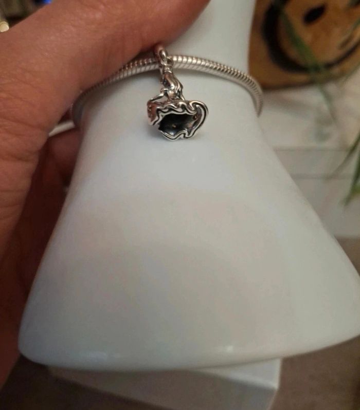 Charm princesse Belle du disney la belle et la bête - photo numéro 9