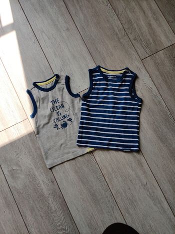 Lot 2 débardeurs 9 mois